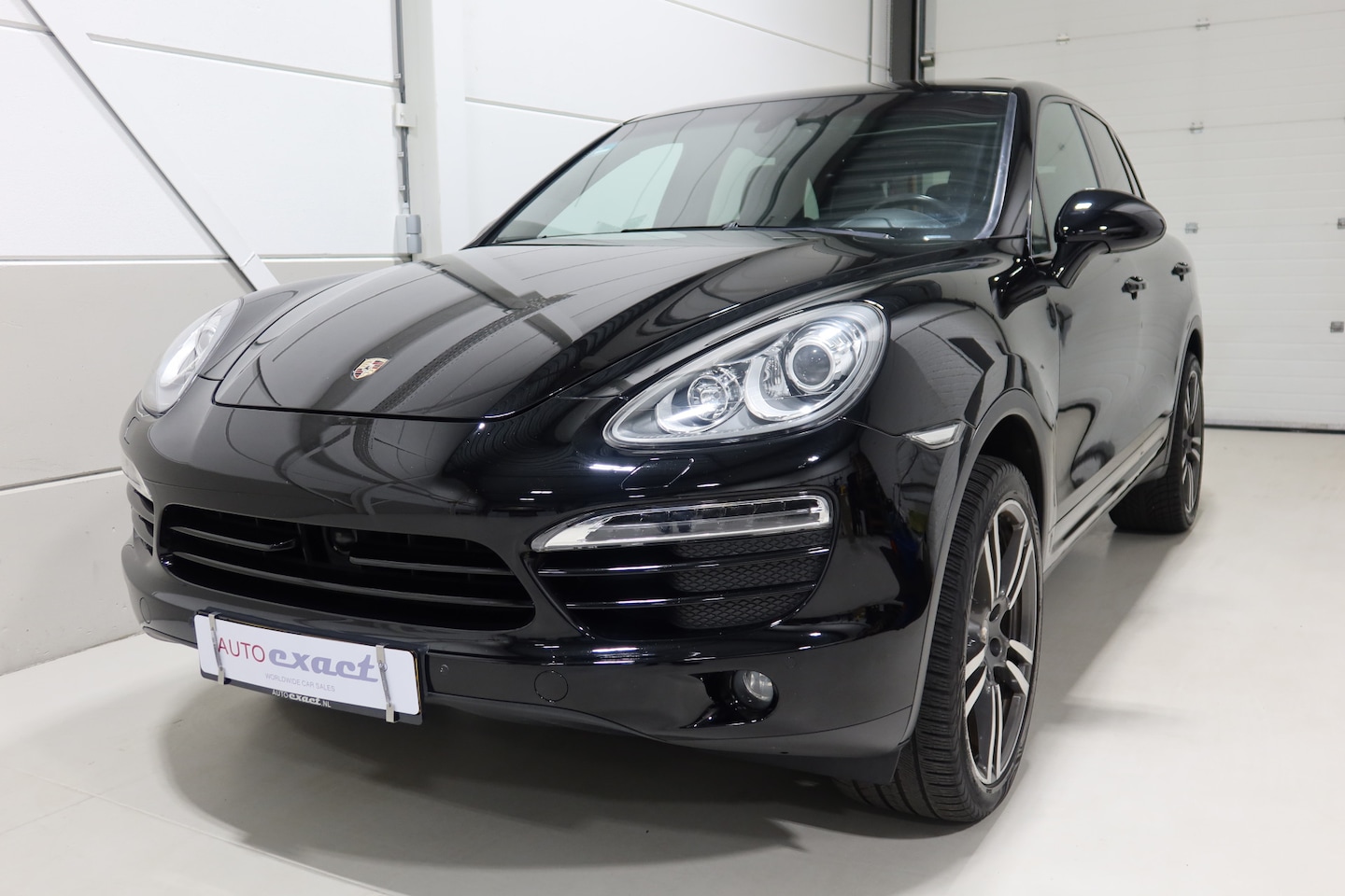 Porsche Cayenne - 4.8 S I Panoramadak I Bose I Luchtvering I Camera - AutoWereld.nl