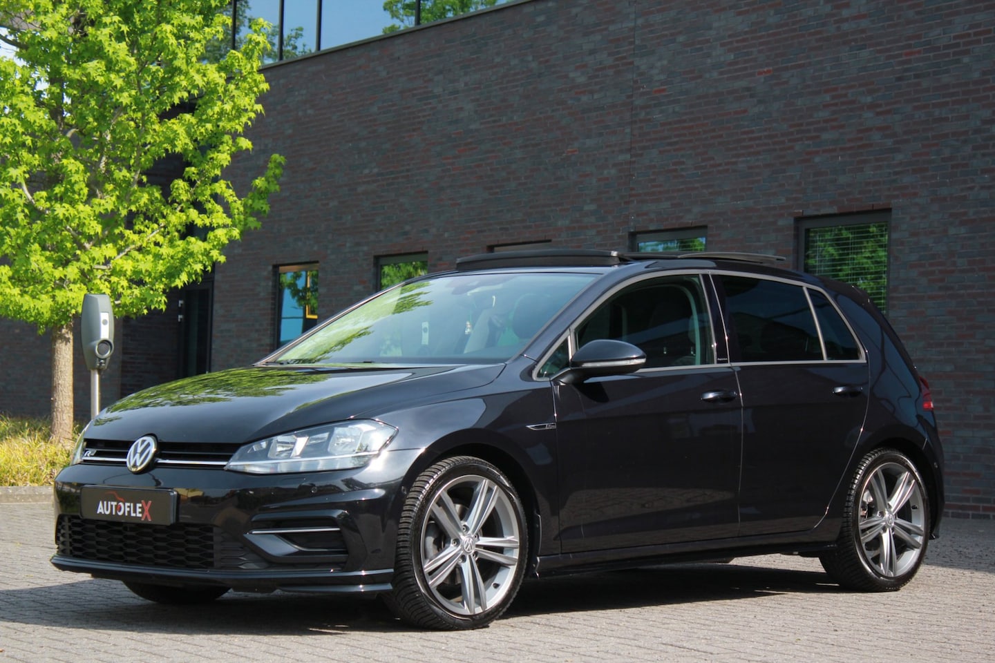 Volkswagen Golf - 1.5 TSI Highline 1.5 TSI Highline - AutoWereld.nl