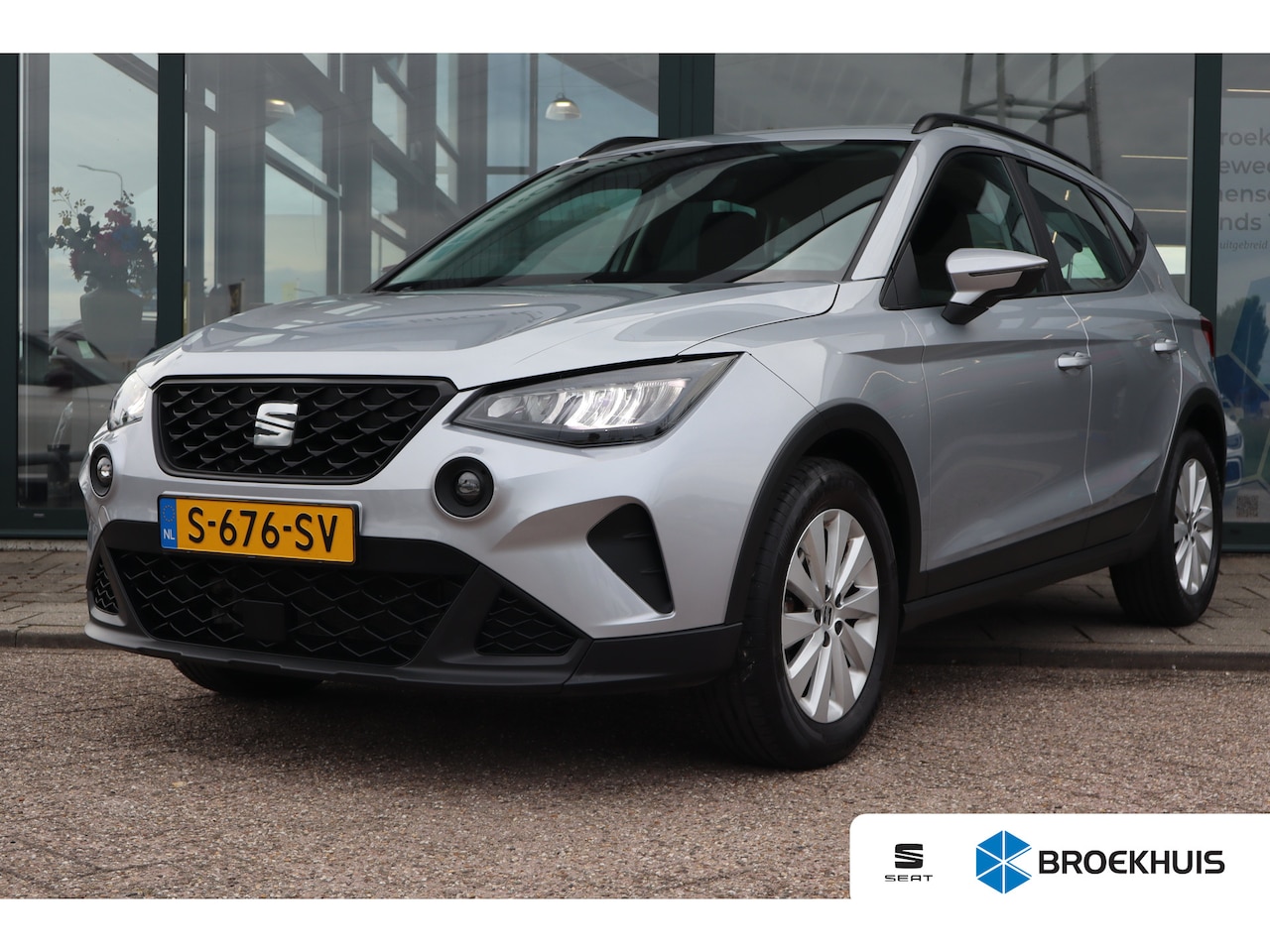 SEAT Arona - 1.0 TSI Style 95PK TREKHAAK | Airco (automatisch) | Apple Carplay/Android Auto|telefoonint - AutoWereld.nl