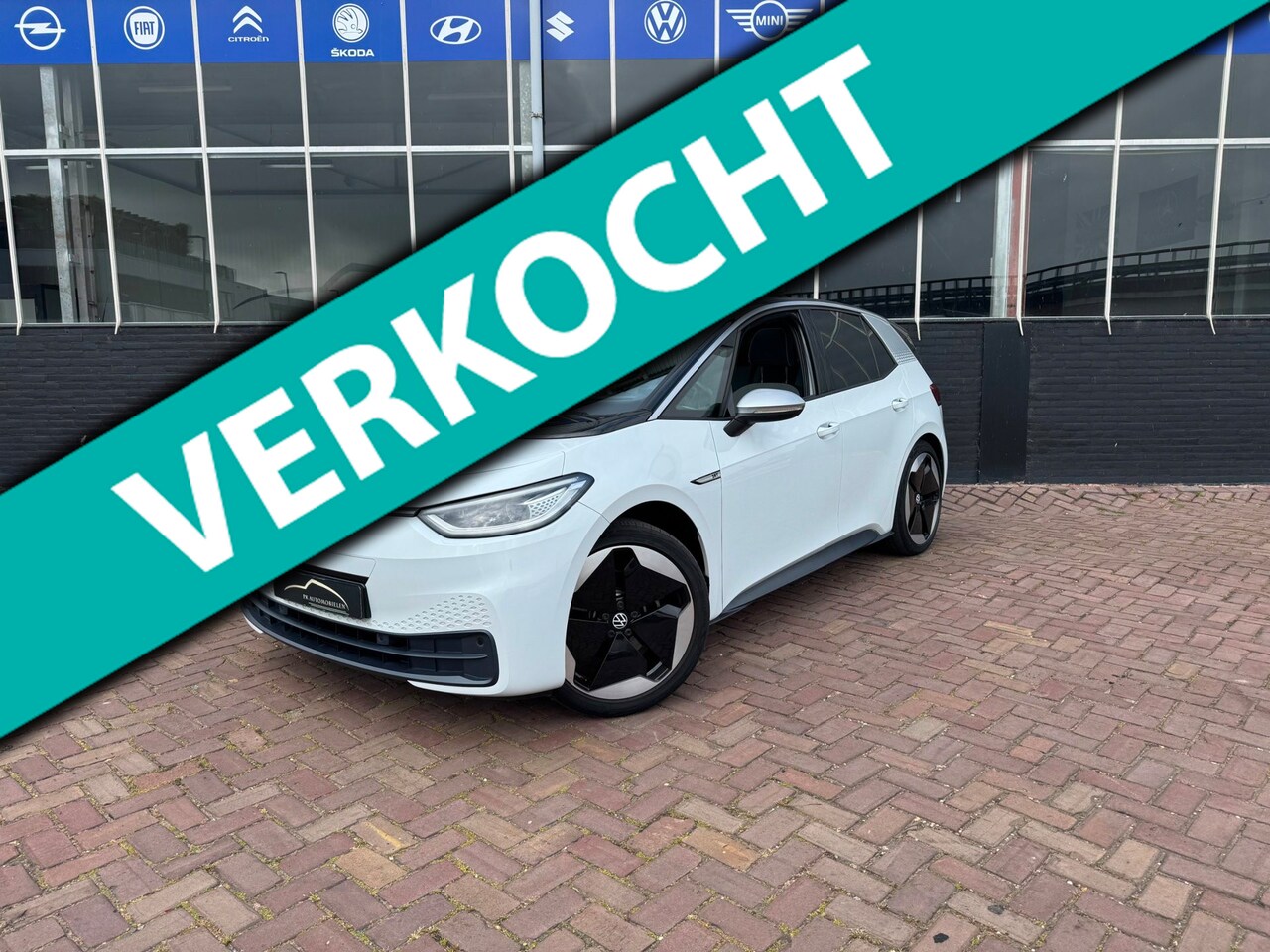 Volkswagen ID.3 - First Max 58 kWh **PANODAK+LANE ASSIST+CAMERA+HEAD UP+MASSAGE STOELEN+CARPLAY** - AutoWereld.nl