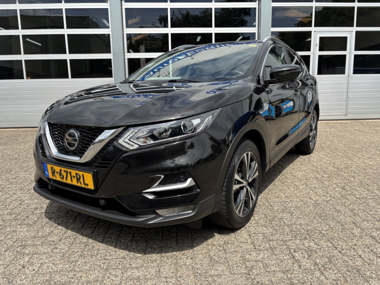 Nissan Qashqai - 1.3 DIG-T Design Ed Carplay/360Camera/Pano/Trekhaak/Cruise/Clima - AutoWereld.nl