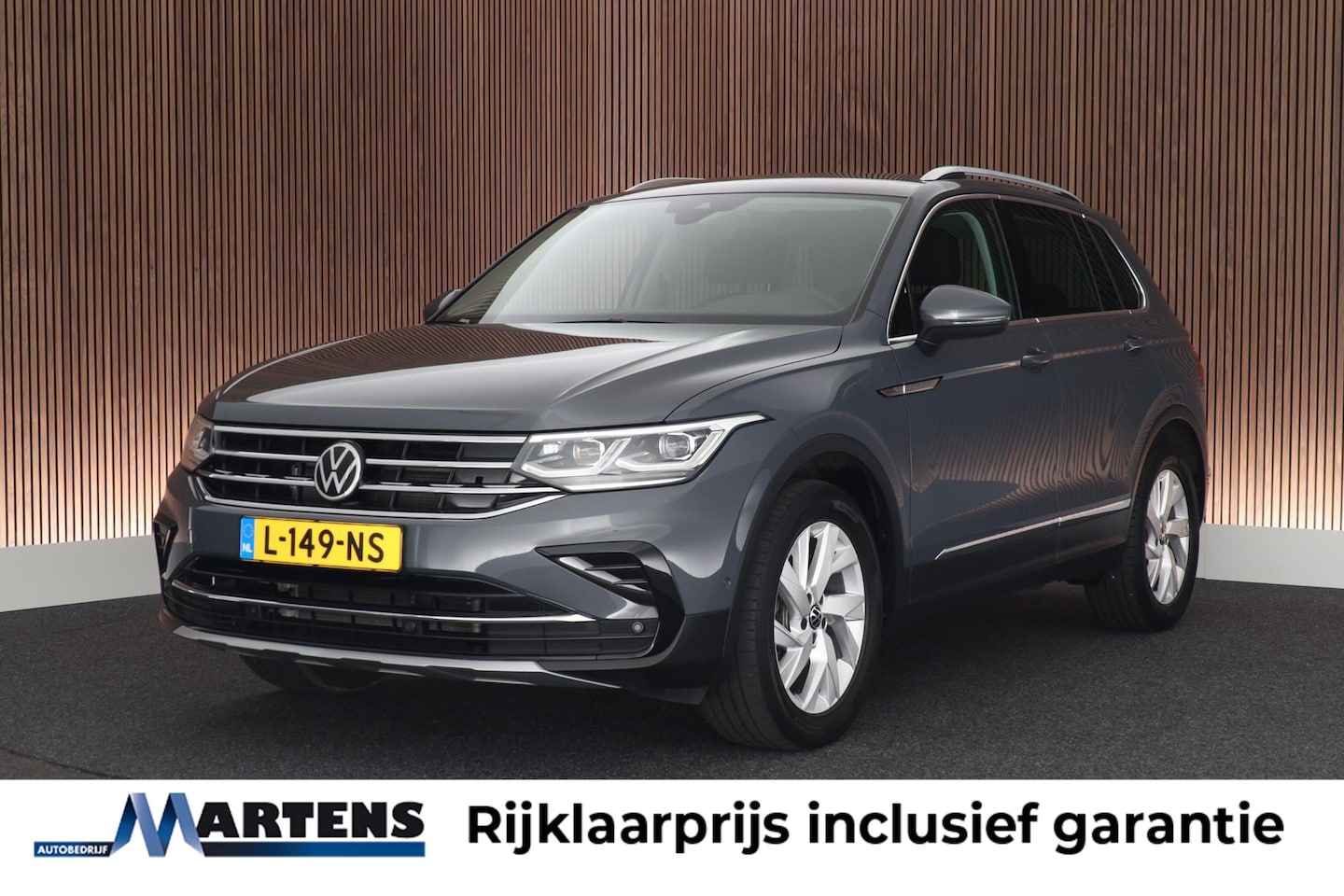 Volkswagen Tiguan - 1.5 TSI 150pk DSG Elegance Trekhaak Camera Stoelverwarming Navigatie Keyless Stoelverwarmi - AutoWereld.nl