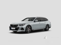 BMW 5-serie Touring - 550e xDrive M Sport Pro | Panorama | Harman/Kardon | Driving Ass. Plus | 360 Camera | 4-Wi