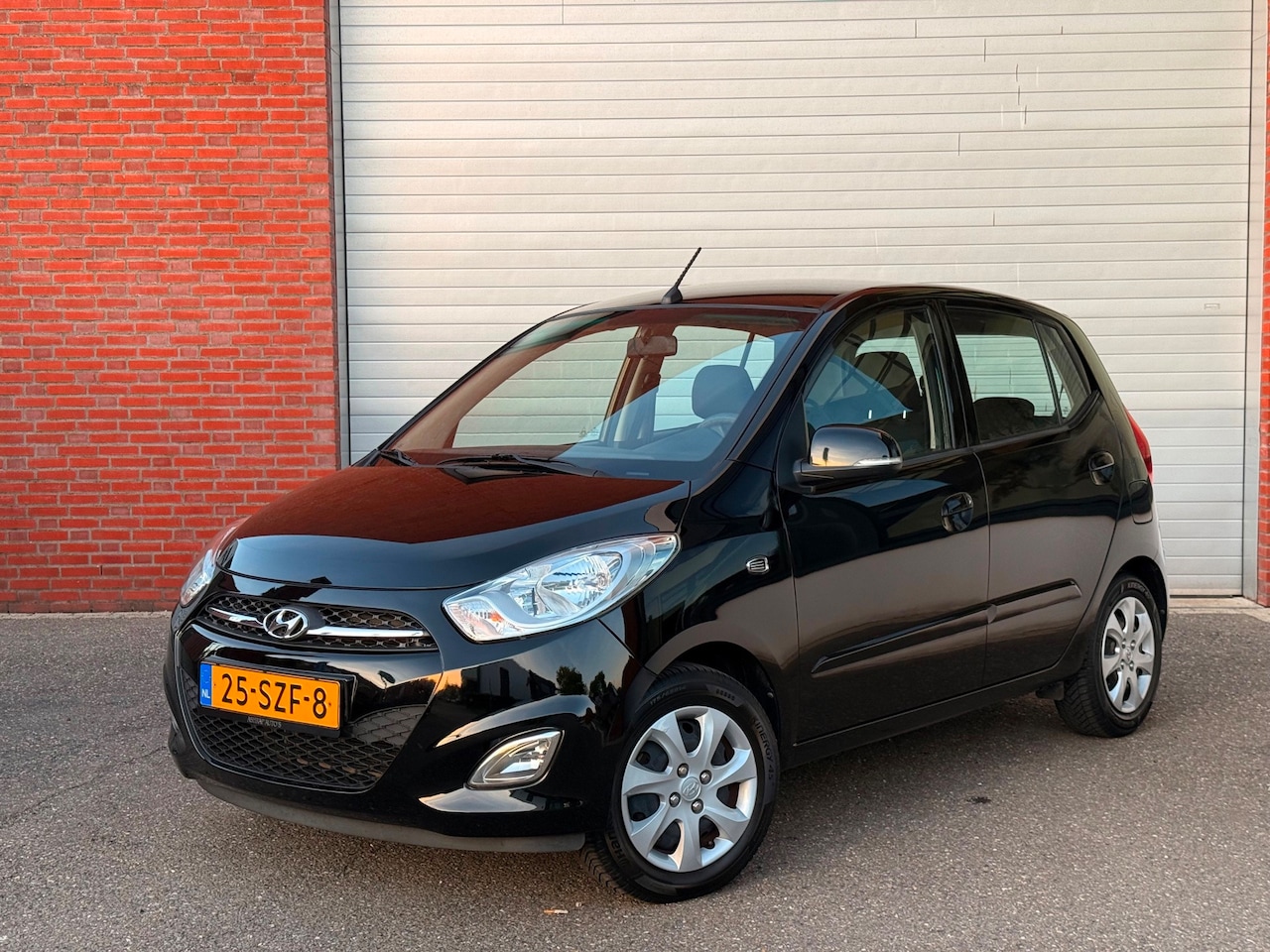 Hyundai i10 - 1.2 i-Motion | AUTOMAAT | NAP | NEW APK - AutoWereld.nl