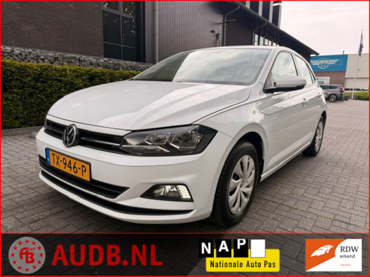 Volkswagen Polo - 1.0 TSI Comfortline| 5 DEURS| AUTOMAAT|NAVIGATIE| - AutoWereld.nl