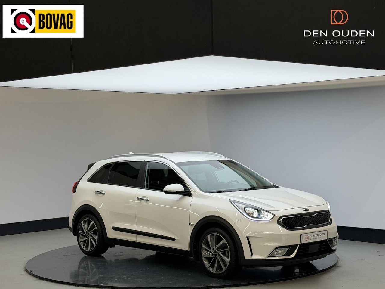 Kia Niro - 1.6 GDi Hybrid ExecutiveLine | Leer | Trekhaak |Stoel koeling/Verw | 18 Lm velgen met all - AutoWereld.nl