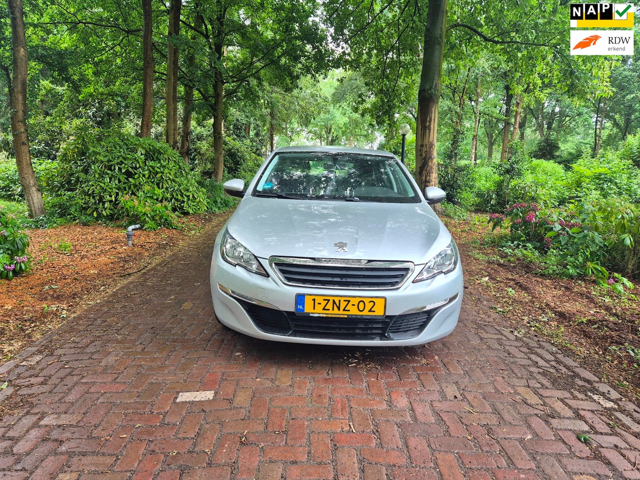 Peugeot 308 SW - 1.2 PureTech Blue Lease 1.2 PureTech Blue Lease - AutoWereld.nl