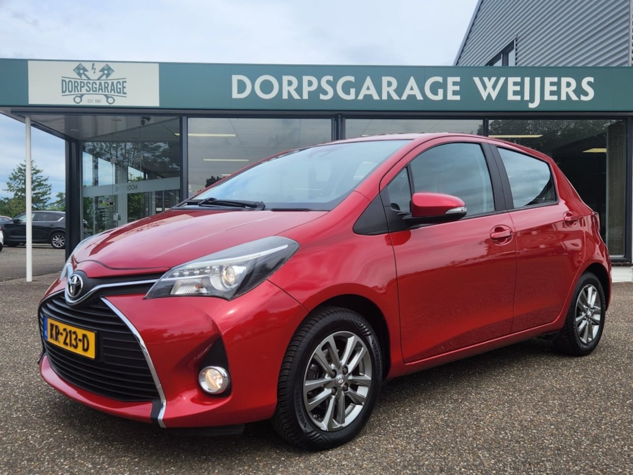 Toyota Yaris - 1.3 VVT-i Trend 1.3 VVT-I Trend, Clima, Cruise, Navi, Camera, 1e eigenaar - AutoWereld.nl