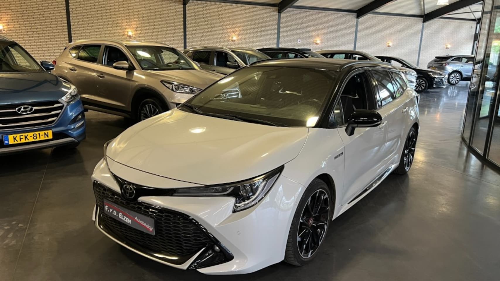 Toyota Corolla - 2.0 HYB BNS GR-SPORT - AutoWereld.nl