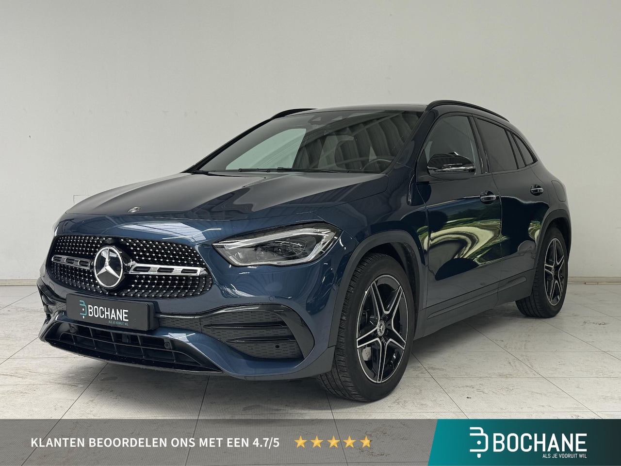 Mercedes-Benz GLA-Klasse - 200 Business Solution AMG | Trekhaak | Panoramadak | Achteruitrijcamera | Stoelverwarming - AutoWereld.nl