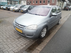Opel Corsa - apk 3.27 1.4-16V Silverline airco