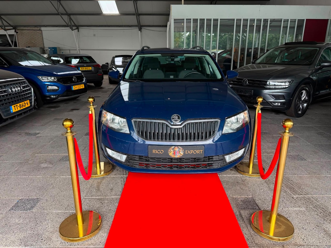 Skoda Octavia Combi - 1.6 TDI MANUAL EURO6! 2016 - AutoWereld.nl