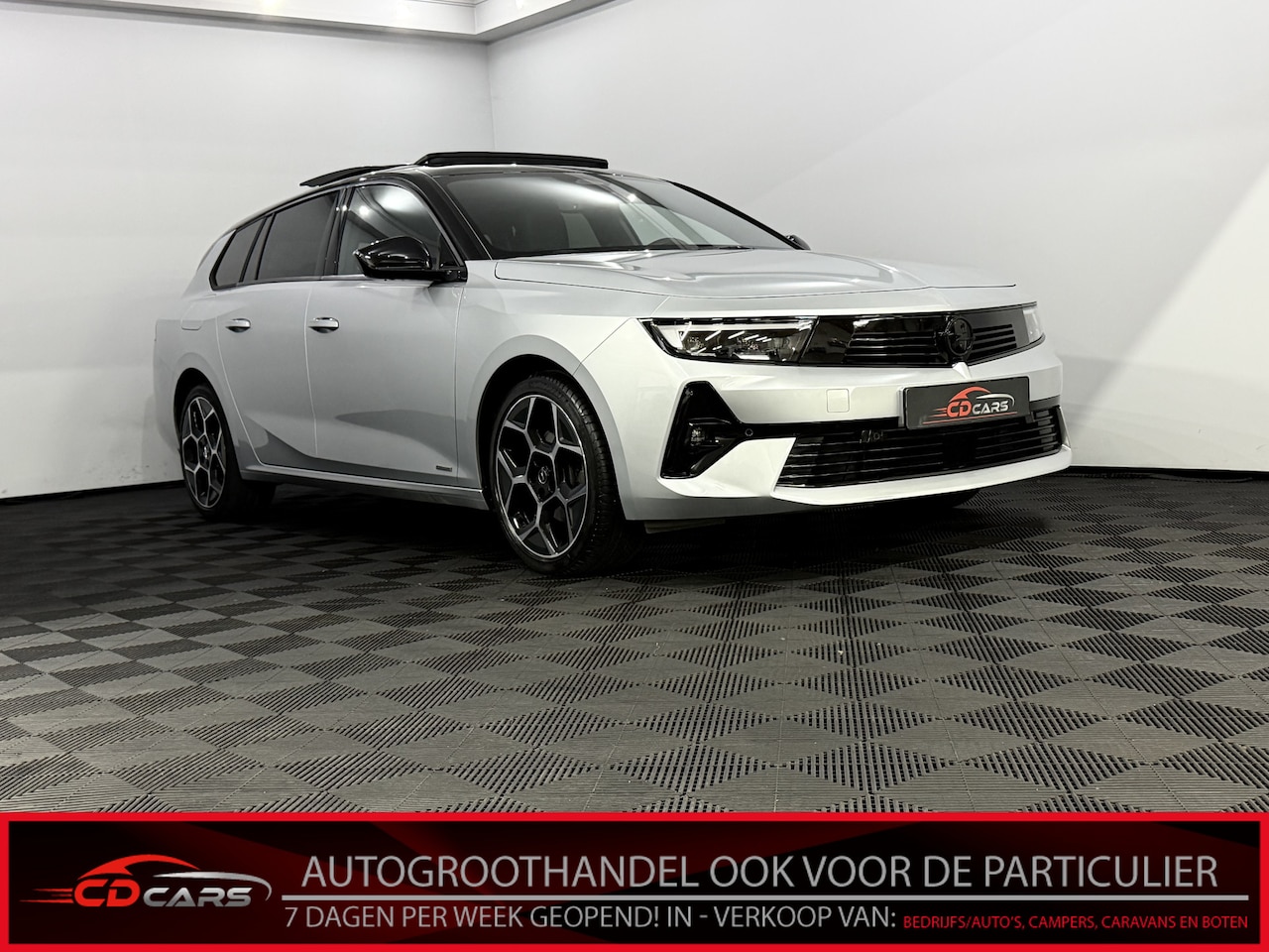 Opel Astra Sports Tourer - 1.2 Level 4 Panoramadak, 360 Camera, Navi, Virtual desk, Keyless start, Memory stoelen, He - AutoWereld.nl