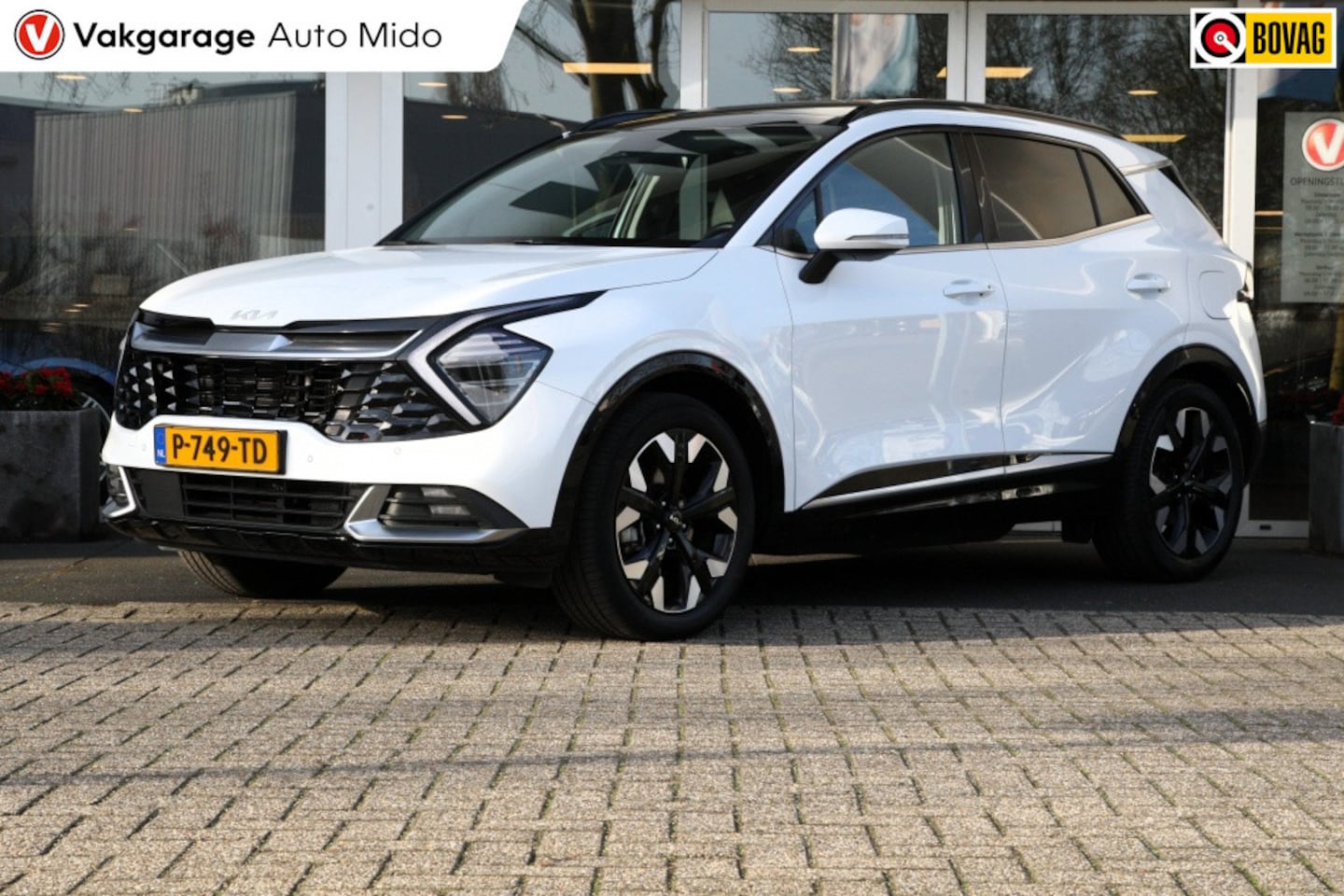 Kia Sportage - 1.6 T-GDi Plug-in Hybrid AWD DynamicPlusLine | Pano | Trekhaak - AutoWereld.nl
