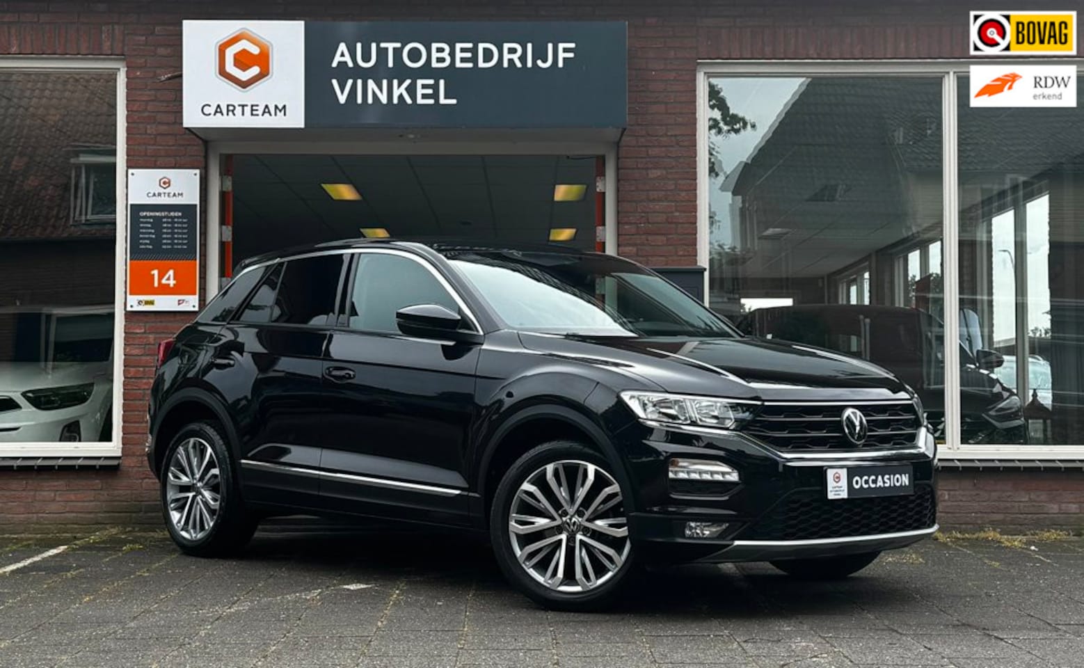 Volkswagen T-Roc - 1.5 TSI Style*Automaat*Carplay*Navi*Sport* - AutoWereld.nl