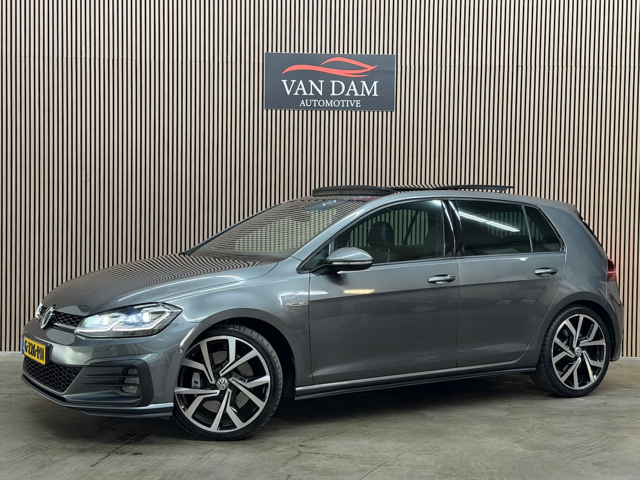 Volkswagen Golf Variant - 2.0 TDI GTD 2019 DSG PANO LED VIRTUAL - AutoWereld.nl