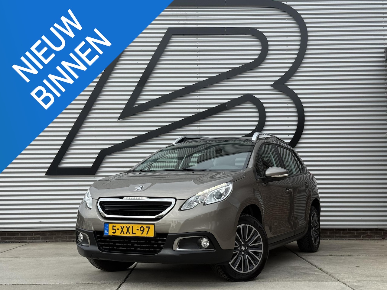 Peugeot 2008 - 1.2 PureTech Active 1e Eigenaar|Navi|Pano|Trekhaak|Airco|Cruise|PDC|D-riem vv in 2024|N.A. - AutoWereld.nl