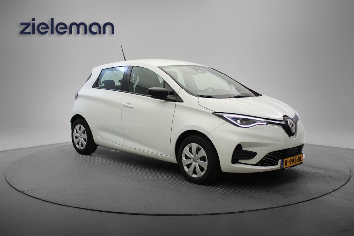 Renault Zoe - R135 Intens 52 kWh - Carplay, Navi, Cruise, SOH 93,69% - AutoWereld.nl