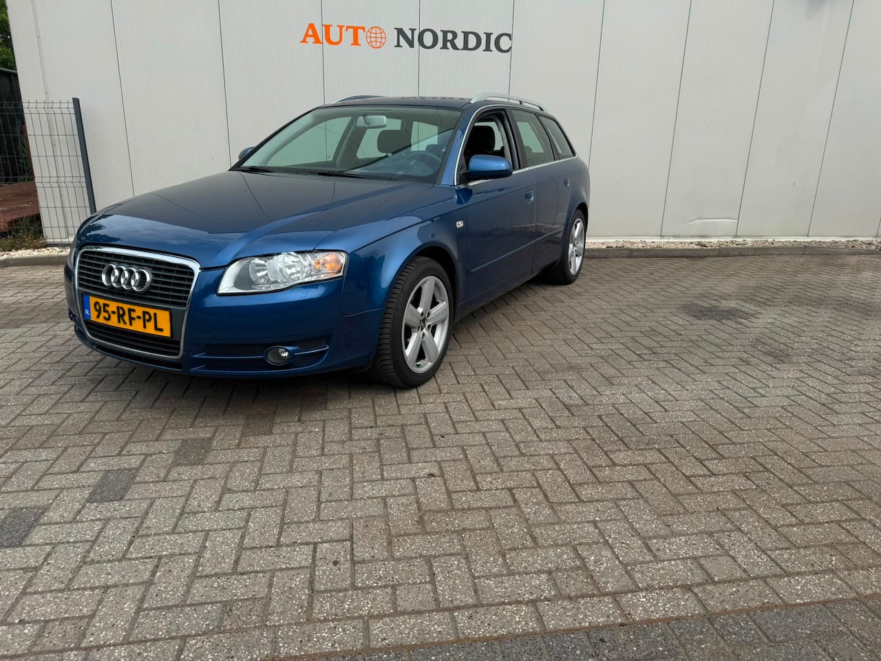Audi A4 Avant - 2.0 Pro Line Business 2.0 Pro Line Business - AutoWereld.nl