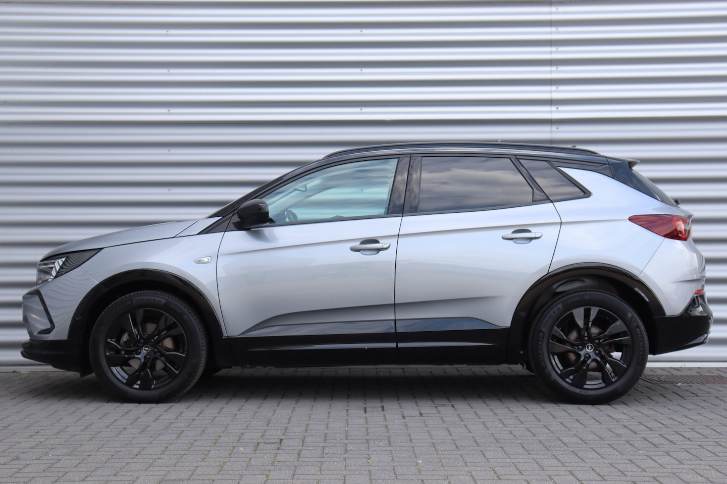 Opel Grandland - 1.2 TURBO 130PK LEVEL 4 GS AUTOMAAT / NAVI / LEDER / CLIMA / LED / PDC / AGR / 18" LMV / C - AutoWereld.nl