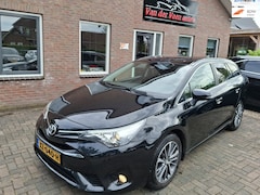 Toyota Avensis Touring Sports - 1.8 VVT-i SkyView Edition. O.a. camera, bluetooth, cruise, navi, stoelverwarming, etc Incl