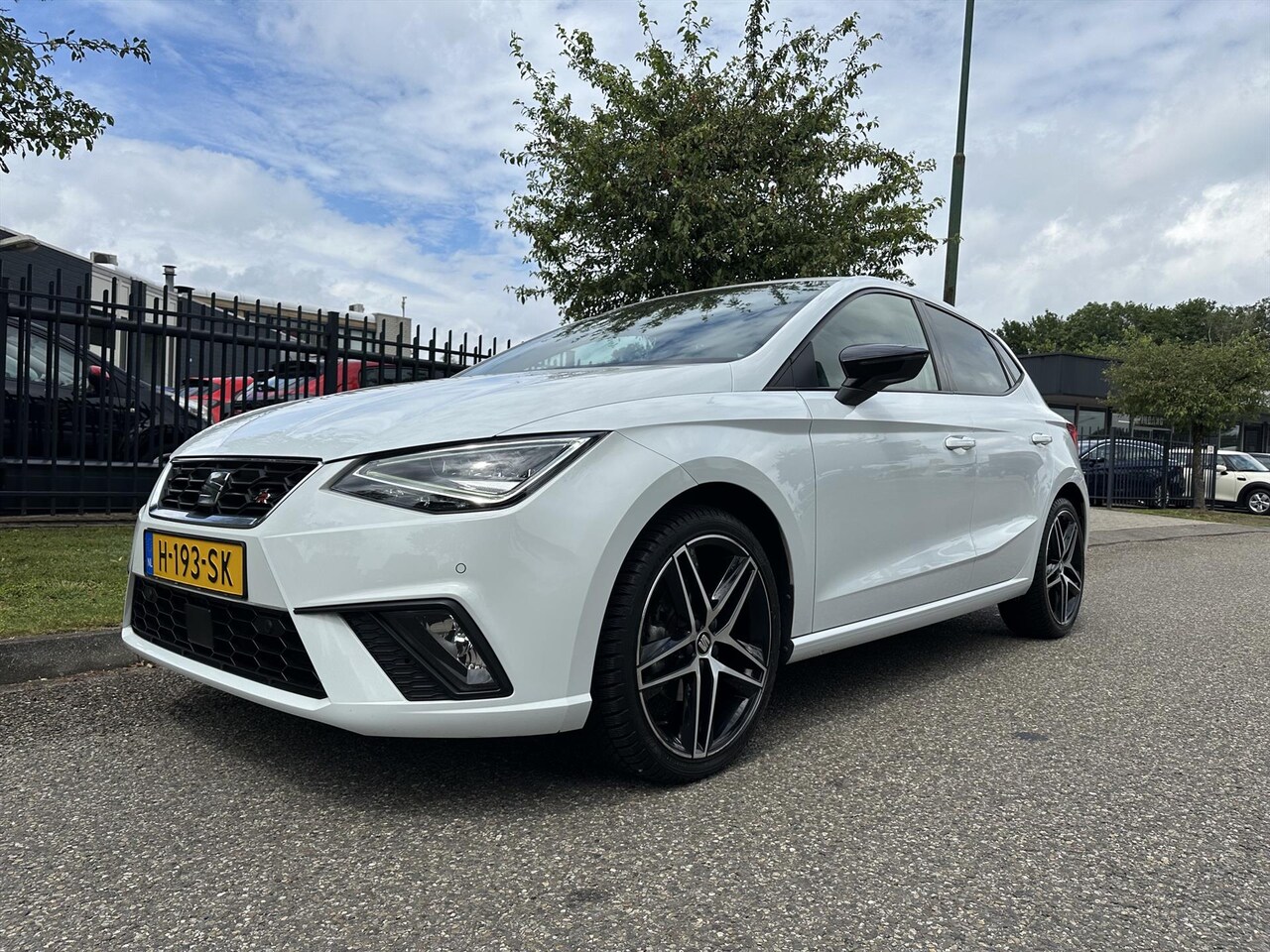 SEAT Ibiza - 1.0 EcoTSI 115pk FR Business Intense Signature - AutoWereld.nl