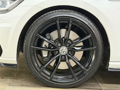 Volkswagen Golf - 2.0 TSI 4Motion R 2019 DSG 300PK PANO LED VIRTUAL
