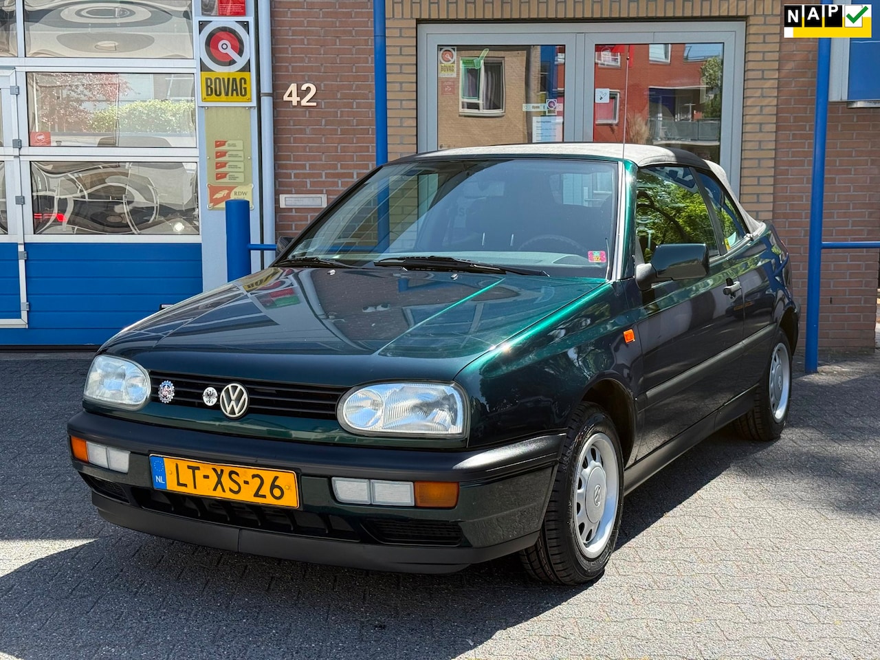 Volkswagen Golf Cabriolet - 1.8 1.8 - AutoWereld.nl