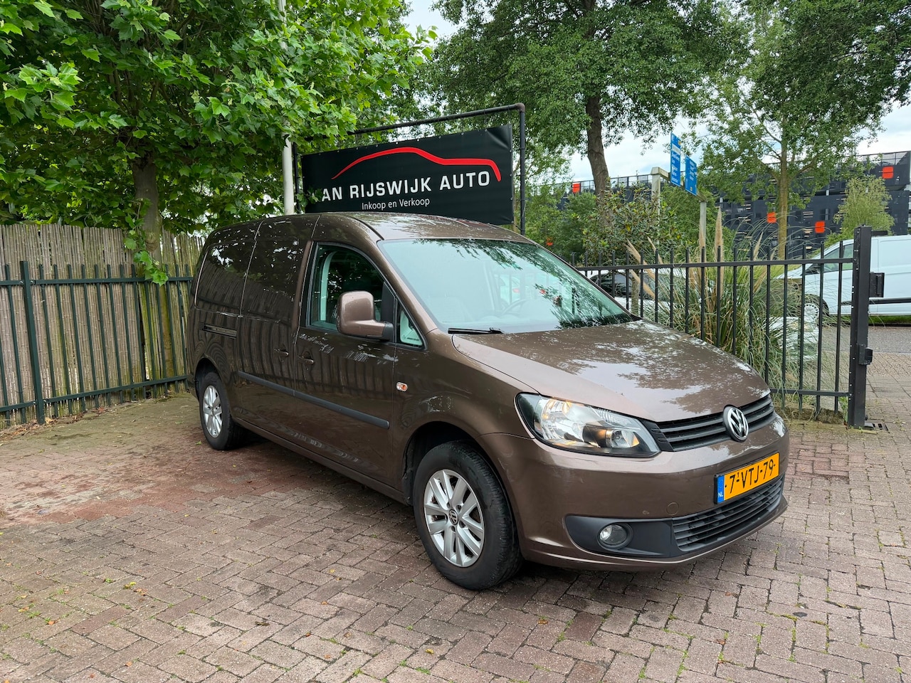 Volkswagen Caddy Maxi - 1.6 TDI Airco Cruise-con Trekh - AutoWereld.nl