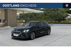 BMW 1-serie - 120 M Sport Automaat / Panoramadak / Sportstoelen / Head-Up / M Adaptief onderstel / Comfo