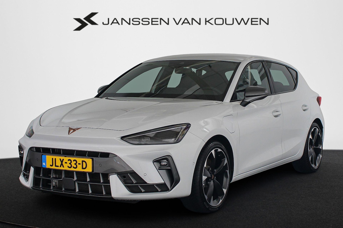 CUPRA Leon - 1.5 TSI e-Hybrid Business Facelift Kuipstoelen Stoel-stuurverwarming Carplay SOH 100% - AutoWereld.nl