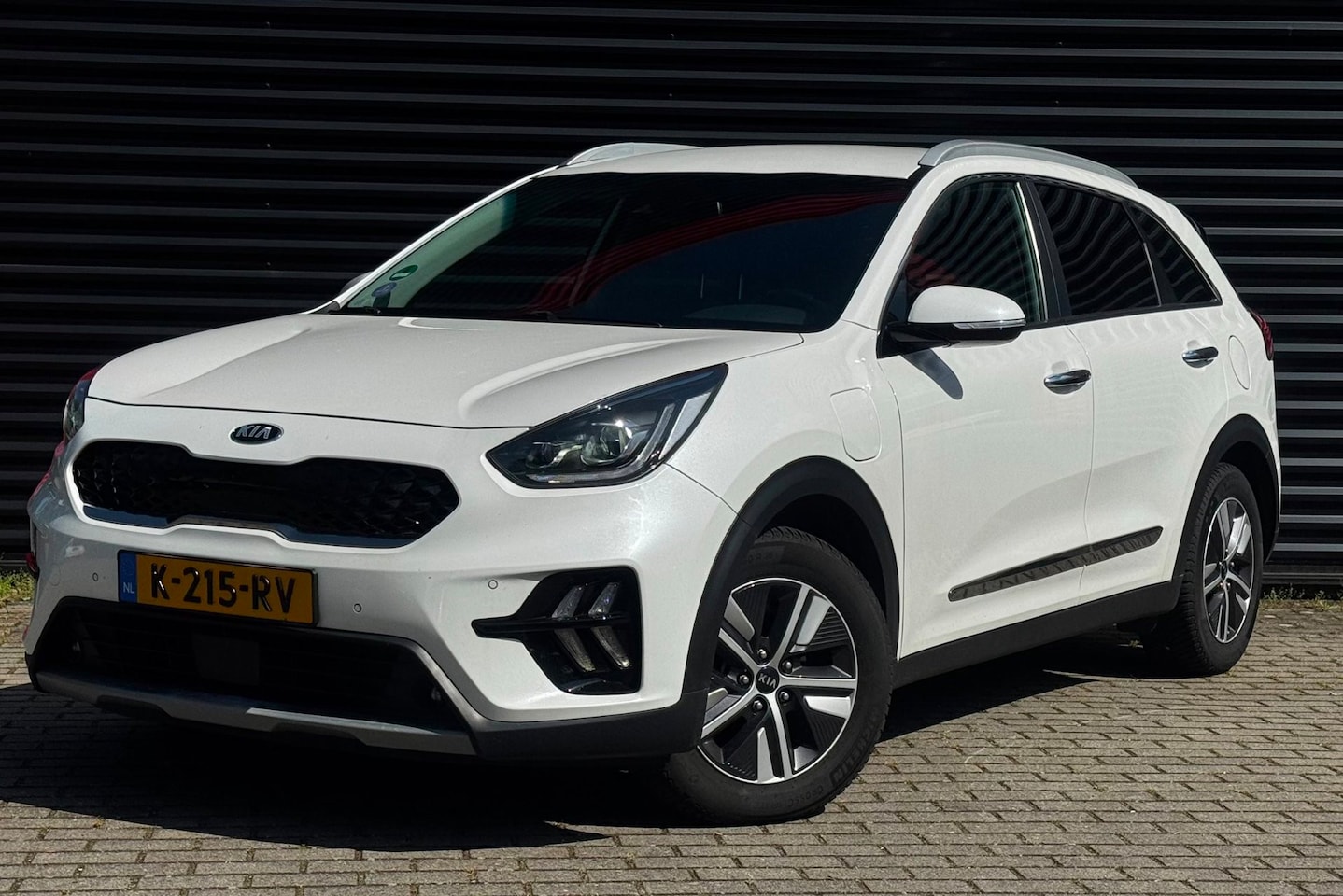 Kia Niro - 1.6 PHEV Plug-in Hybrid | Navi | Leder | Camera | Adapt. Cruise | Keyless | LED - AutoWereld.nl