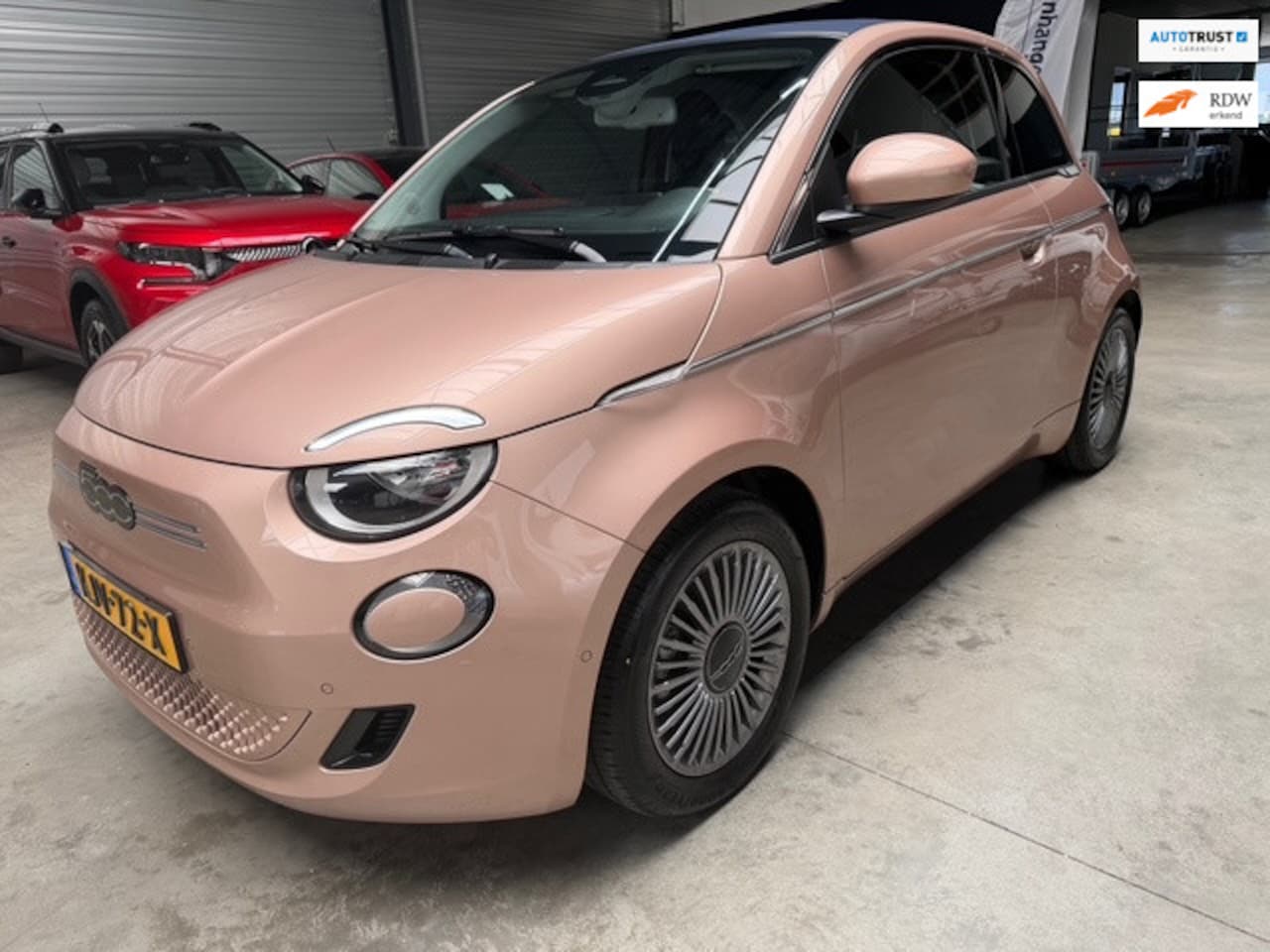 Fiat 500 C - Urban 42 kWh navigatie/stoelverwarming/camera - AutoWereld.nl