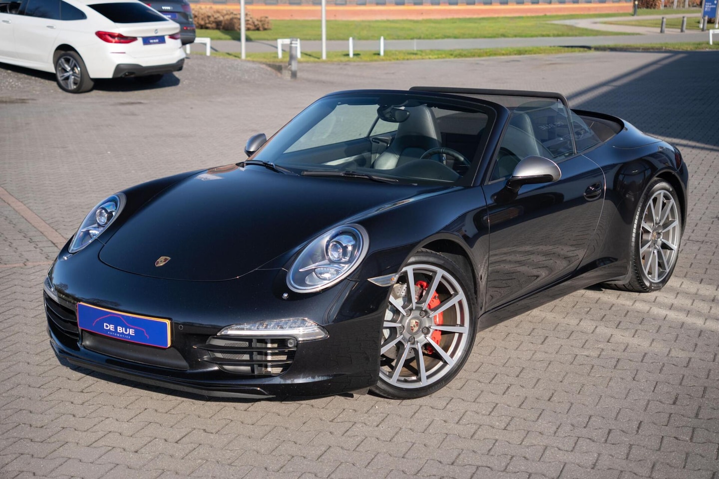Porsche 911 Cabrio - 3.8 Carrera S PDK|Org.NL|SportChrono|Sportstoelen|Sportuitlaat|Sportstuur|10 jaar in bezit - AutoWereld.nl