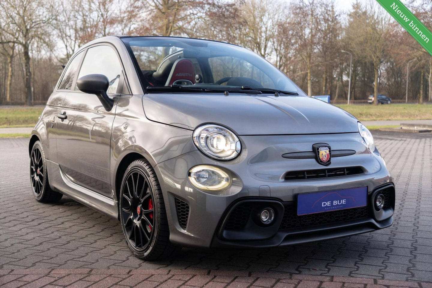 Abarth 595 - C 1.4 T-Jet Abarth 595 Competizione | 180Pk | Cabrio | Automaat | Brembo | Xenon | Leder | - AutoWereld.nl