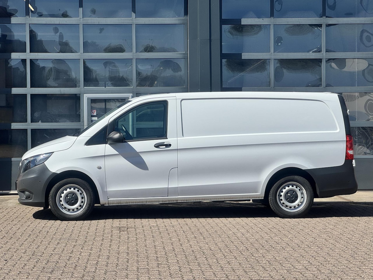 Mercedes-Benz Vito - 110 L2 | Cruise | Camera | Navi | Parktronic | Certified 24 mnd garantie - AutoWereld.nl