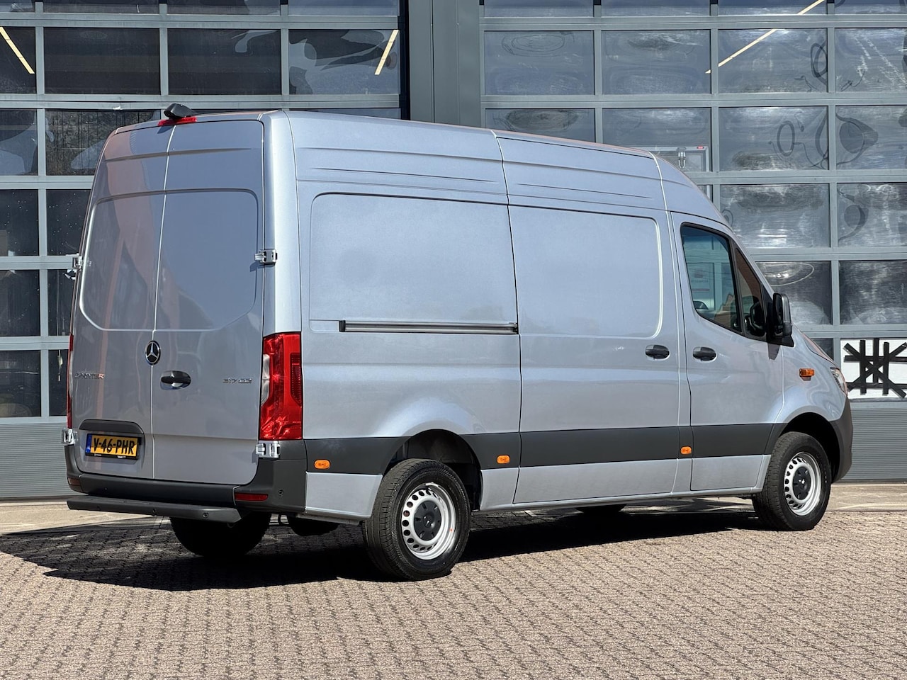 Mercedes-Benz Sprinter - 317 L2H2 | LED | Navi | Cruise | Camera | Certified 24 mnd garantie - AutoWereld.nl