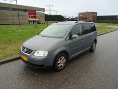 Volkswagen Touran - 1.6-16V FSI Trendline