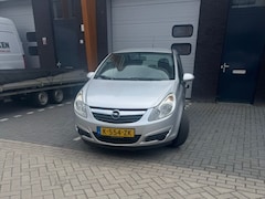Opel Corsa - 1.2-16V Essentia APK tot 01-06-2027