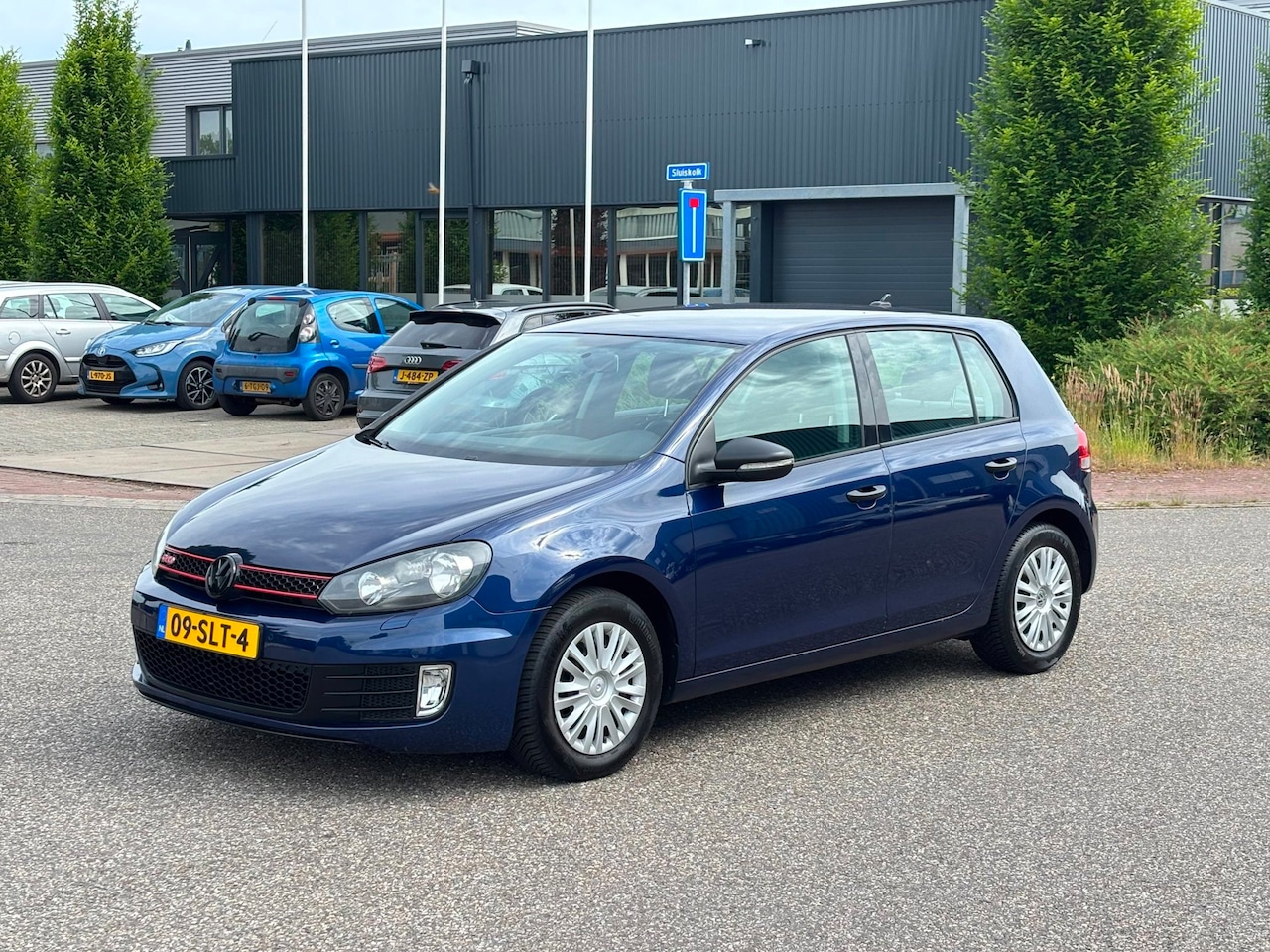 Volkswagen Golf - 1.6 TDI Trendline BlueMotion Navi Cruise - AutoWereld.nl