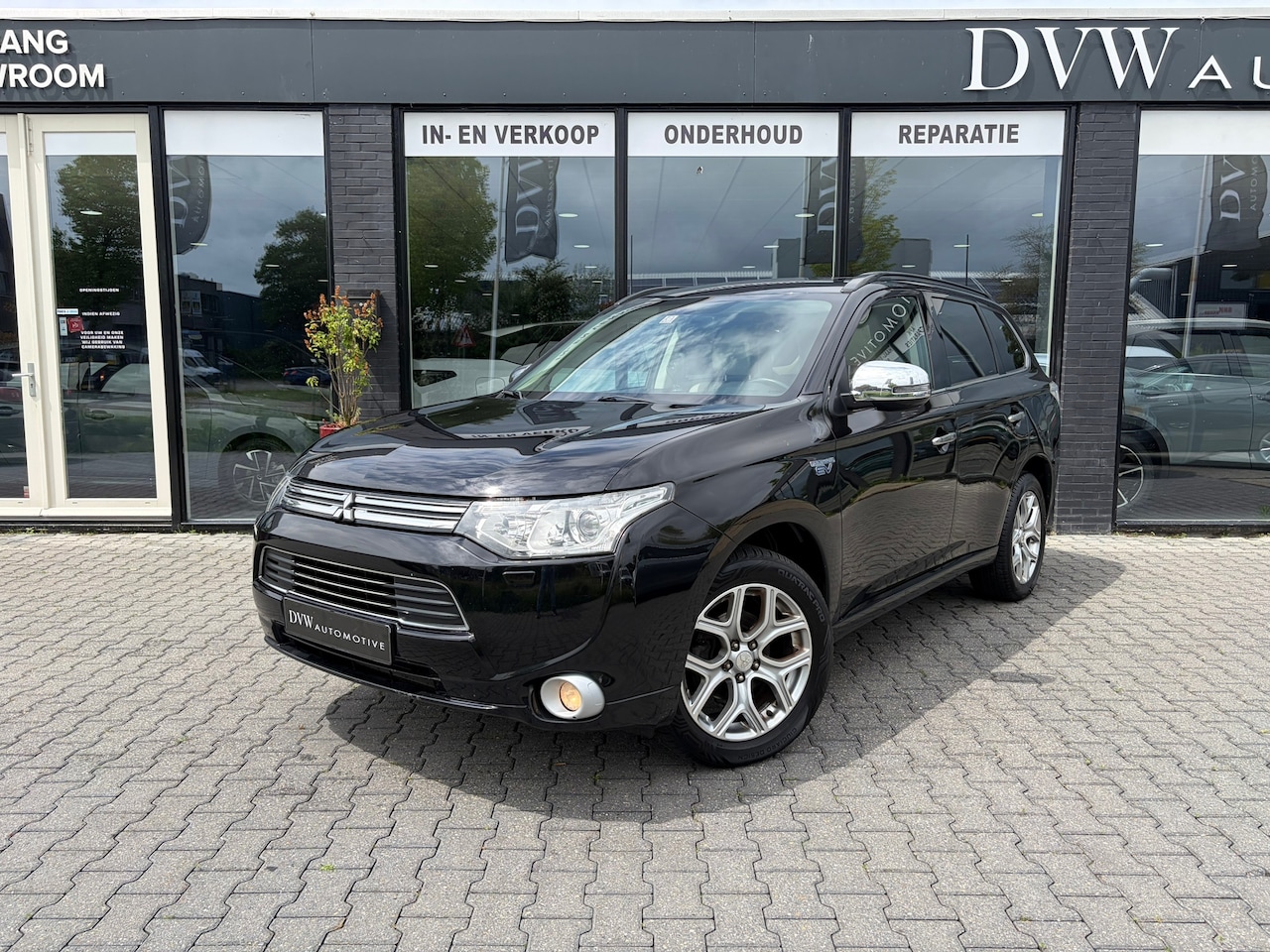 Mitsubishi Outlander - 2.0 PHEV Instyle 1ste eigenaar - AutoWereld.nl