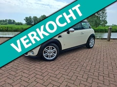 MINI 3-Deurs - 1.6 Cooper 10 Years II Automaat Leder Clima Cruise