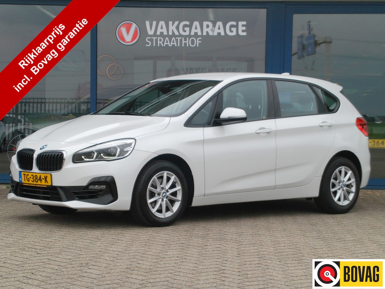 BMW 2-serie Active Tourer - 218i Executive 218i Executive, Trekhaak / Full LED. / Bluetooth / Sensoren / Climate Control / 16'' LMV - AutoWereld.nl