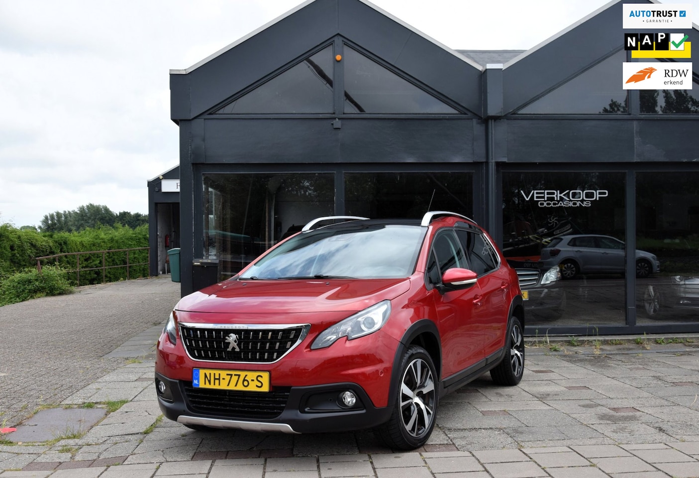 Peugeot 2008 - 1.2 PureTech Allure 1.2 PureTech Allure - AutoWereld.nl