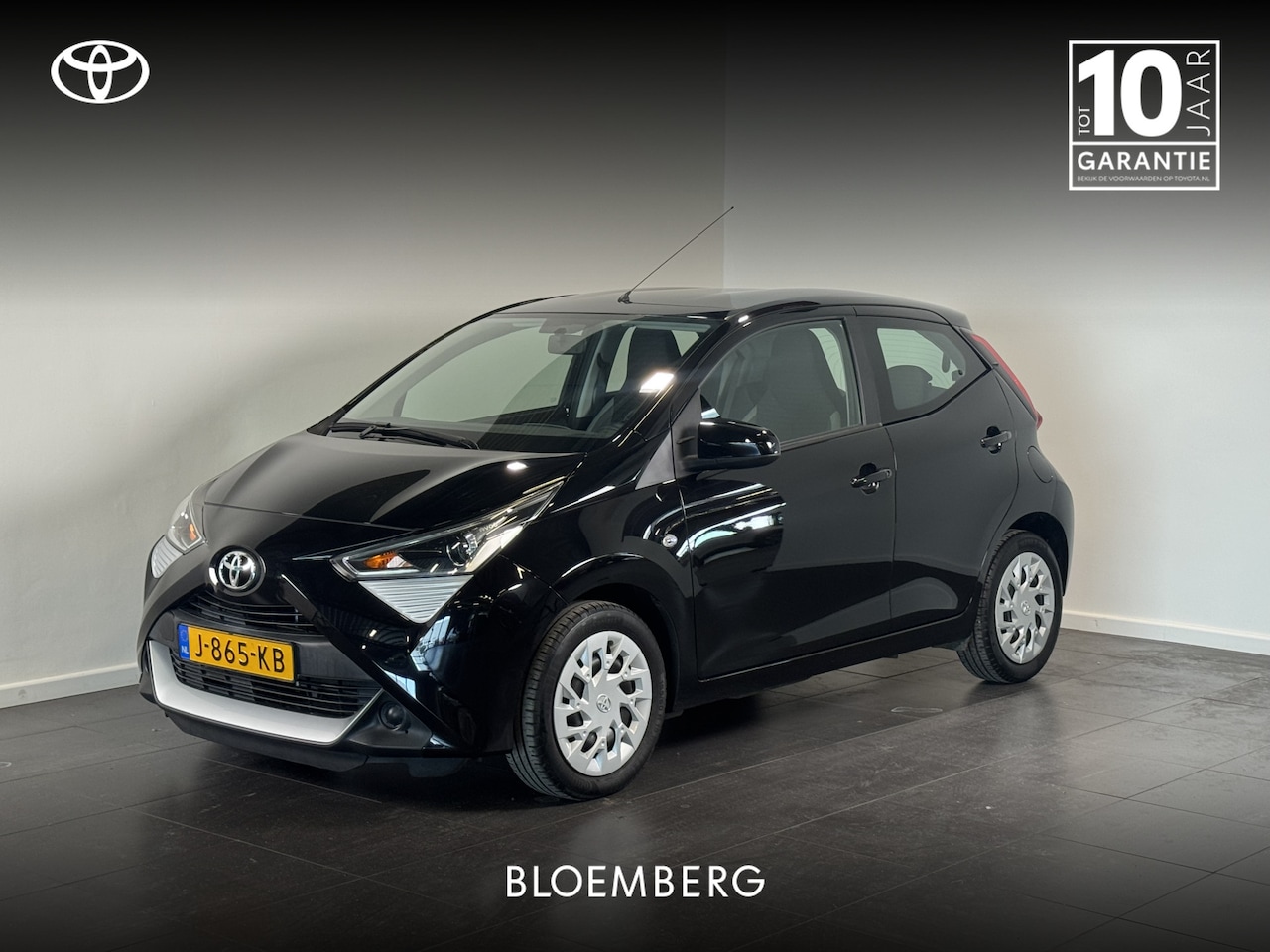 Toyota Aygo - 1.0 VVT-i x-play | Apple CarPlay | Lage KM-stand | Achteruitrijcamera | - AutoWereld.nl