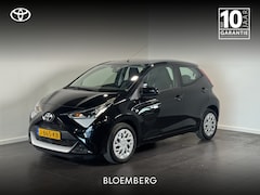 Toyota Aygo - 1.0 VVT-i x-play | Apple CarPlay | Lage KM-stand | Achteruitrijcamera |