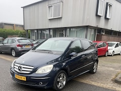Mercedes-Benz B-klasse - 200 Turbo Automaat Nette Auto. Let op: distributie ketting is soms hoorbaar, maar auto rij
