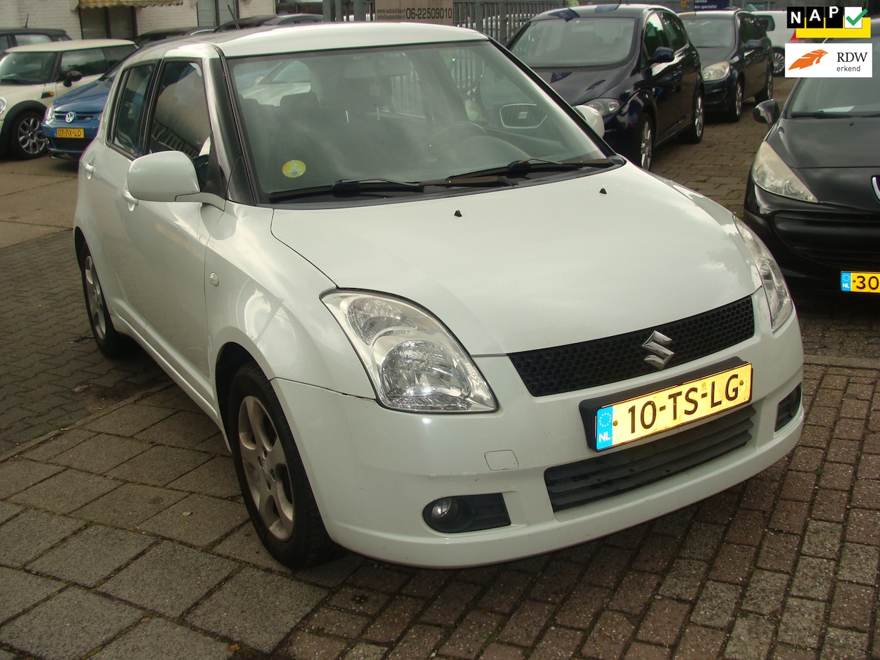 Suzuki Swift - 1.3 Shogun 5 drs navi airco elek pak nap apk - AutoWereld.nl