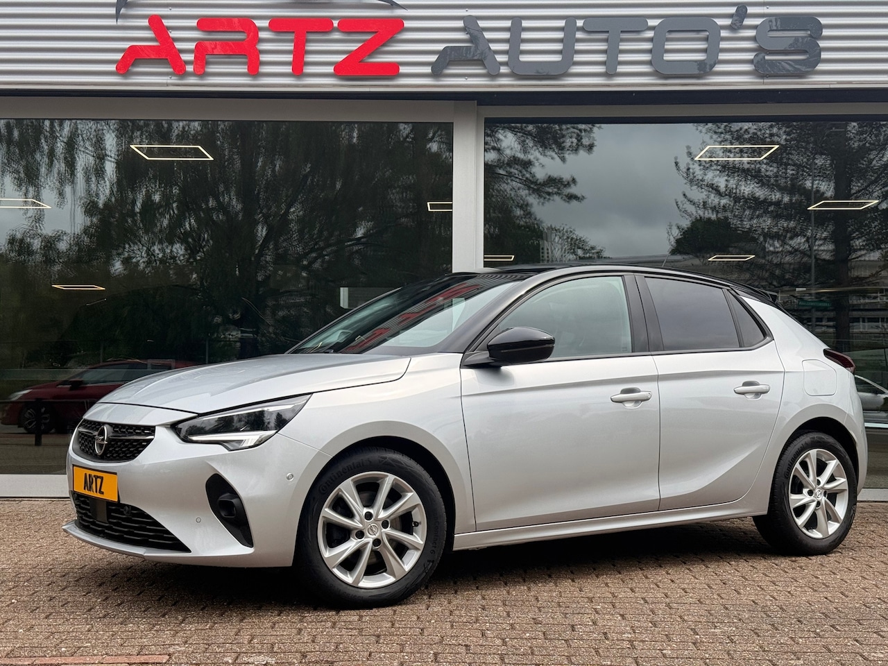 Opel Corsa - 1.2 Elegance 100 PK l LED l Blind-Spot l Carplay l Winter pack - AutoWereld.nl