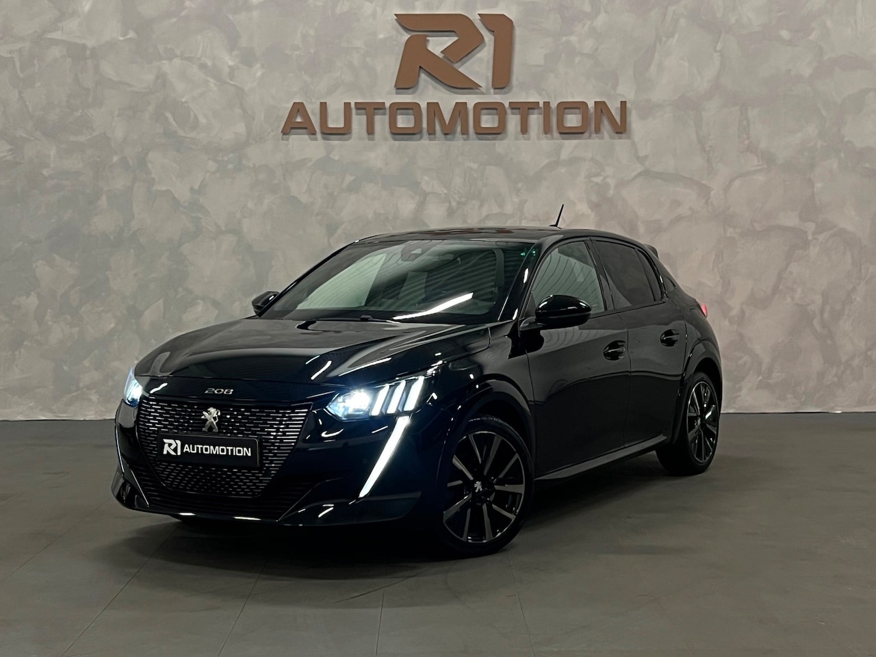 Peugeot 208 - 1.2 PureTech 3x GT|KEYLESS|360 CAMERA|CARBON INTERIEUR DELEN|DIGITAL 3D DASH|STOELVERW|SFE - AutoWereld.nl
